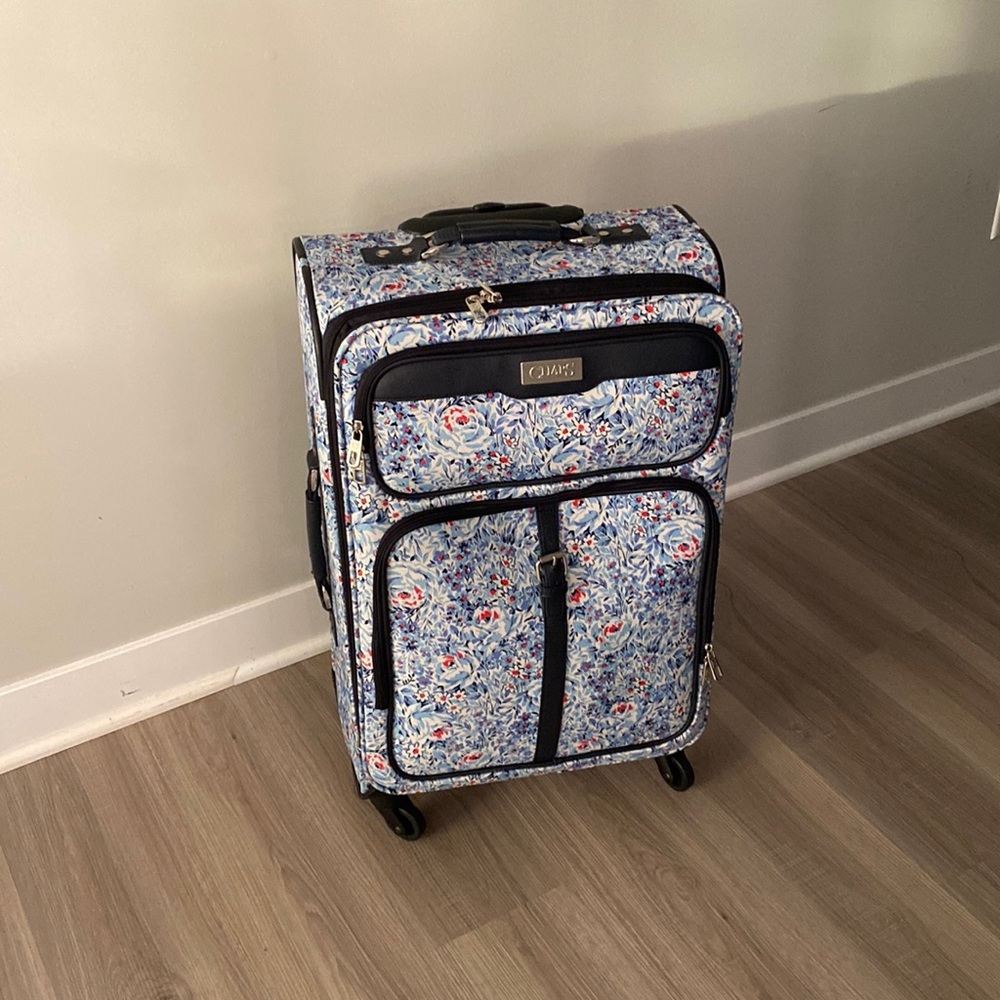 Chaps 24 inch suitcase